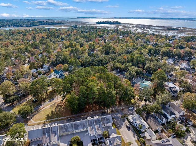 7 N Loudon, Beaufort, SC 29906