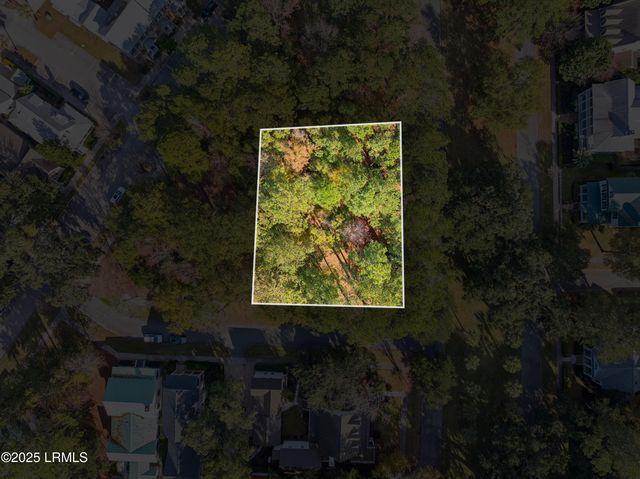 7 N Loudon, Beaufort, SC 29906