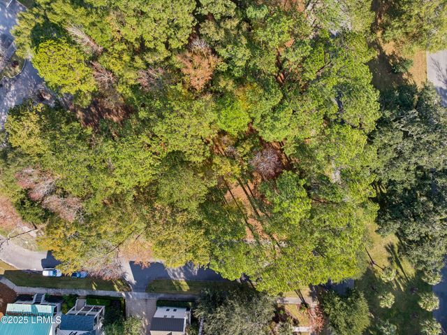 7 N Loudon, Beaufort, SC 29906