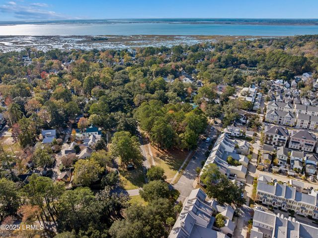 7 N Loudon, Beaufort, SC 29906