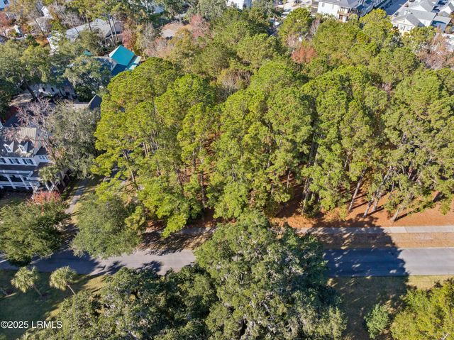 7 N Loudon, Beaufort, SC 29906