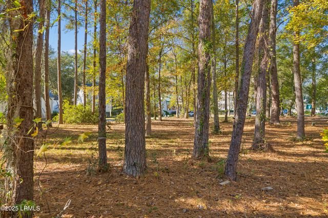 7 N Loudon, Beaufort, SC 29906