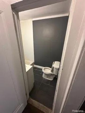 15512 Log Cabin Street, Detroit, MI 48238