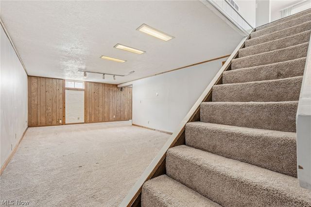 2465 Meadowside Street NW, Massillon, OH 44647