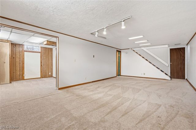 2465 Meadowside Street NW, Massillon, OH 44647