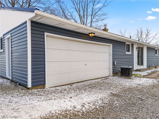 2465 Meadowside Street NW, Massillon, OH 44647