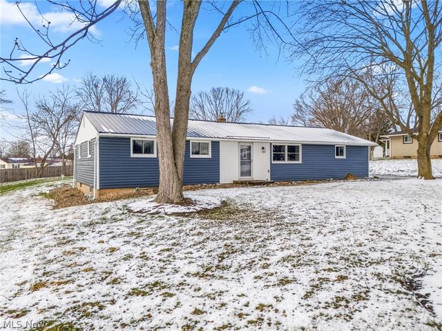 2465 Meadowside Street NW, Massillon, OH 44647