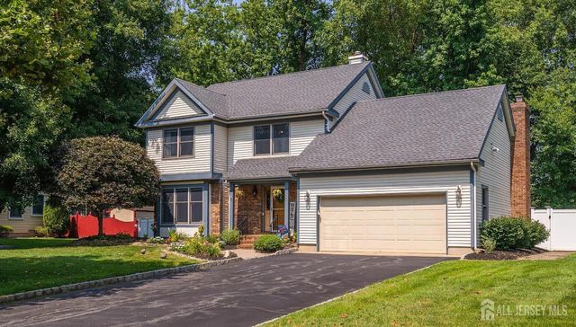 27 Oakland Road, Old Bridge, NJ 08857