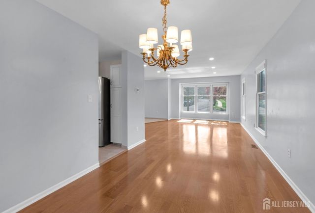 27 Oakland Road, Old Bridge, NJ 08857