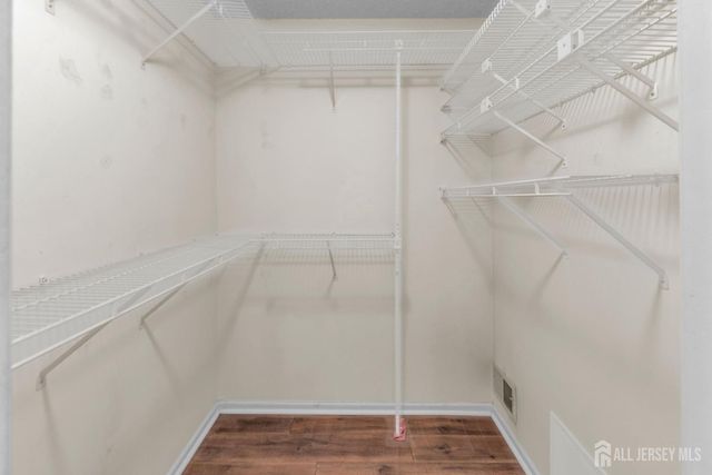 27 Oakland Road, Old Bridge, NJ 08857