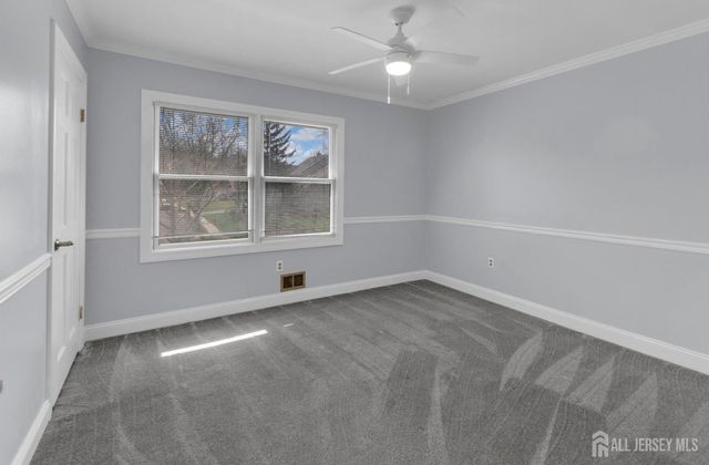 27 Oakland Road, Old Bridge, NJ 08857