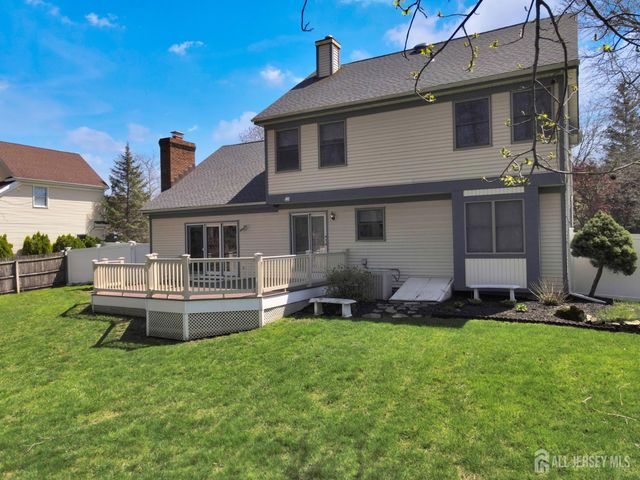 27 Oakland Road, Old Bridge, NJ 08857