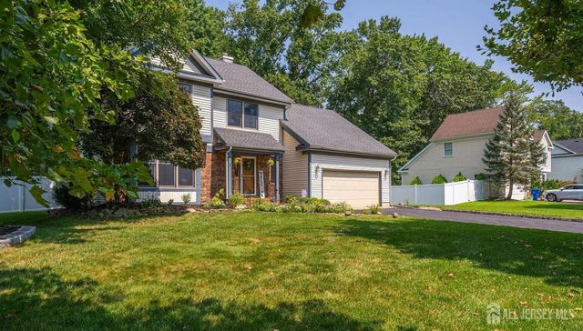 27 Oakland Road, Old Bridge, NJ 08857