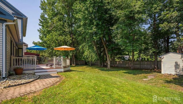 27 Oakland Road, Old Bridge, NJ 08857