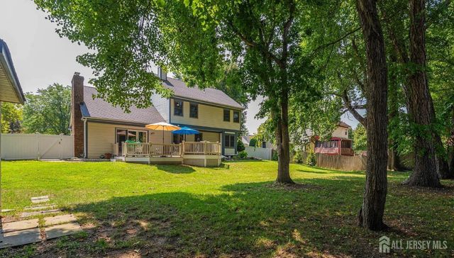 27 Oakland Road, Old Bridge, NJ 08857