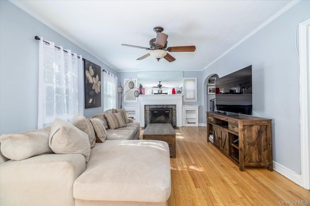 107 Acorn Way, Malverne, NY 11565