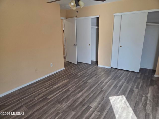 6903 S Creek Run Avenue, Tucson, AZ 85756