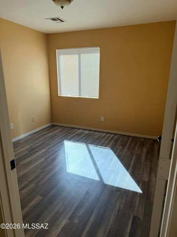 6903 S Creek Run Avenue, Tucson, AZ 85756