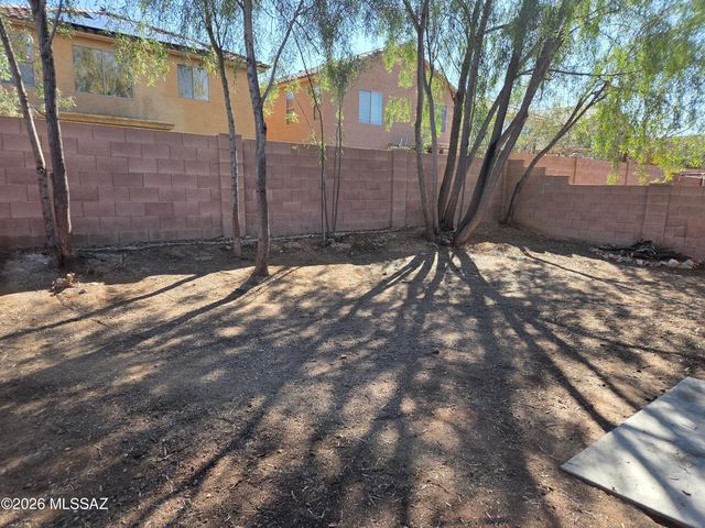 6903 S Creek Run Avenue, Tucson, AZ 85756