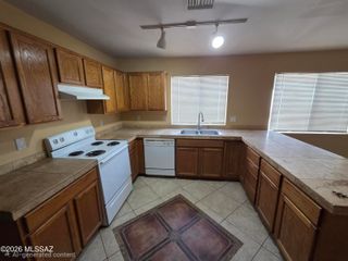 6903 S Creek Run Avenue, Tucson, AZ 85756