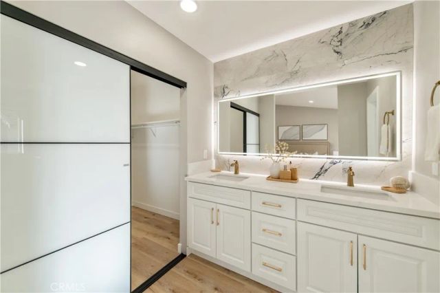 7 sunup, Irvine, CA 92603