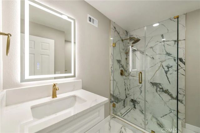 7 sunup, Irvine, CA 92603