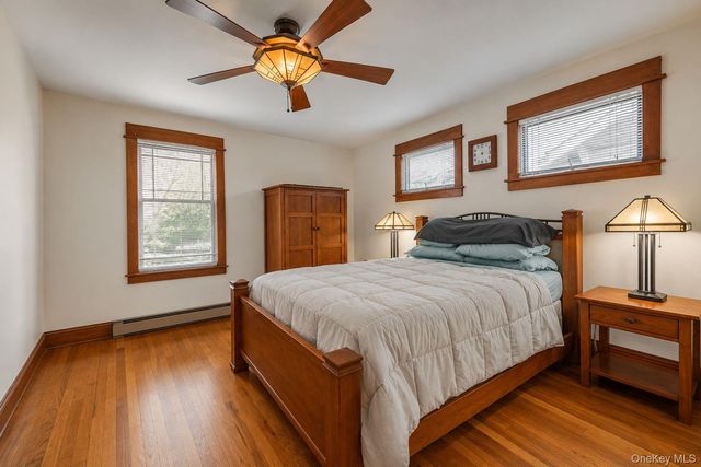 26209 E Williston Avenue, Floral Park, NY 11001