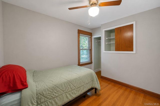 26209 E Williston Avenue, Floral Park, NY 11001