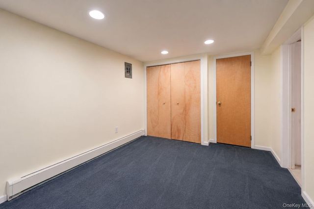 26209 E Williston Avenue, Floral Park, NY 11001