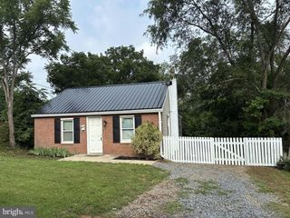 117 WALNUT ST, Martinsburg, WV 25401