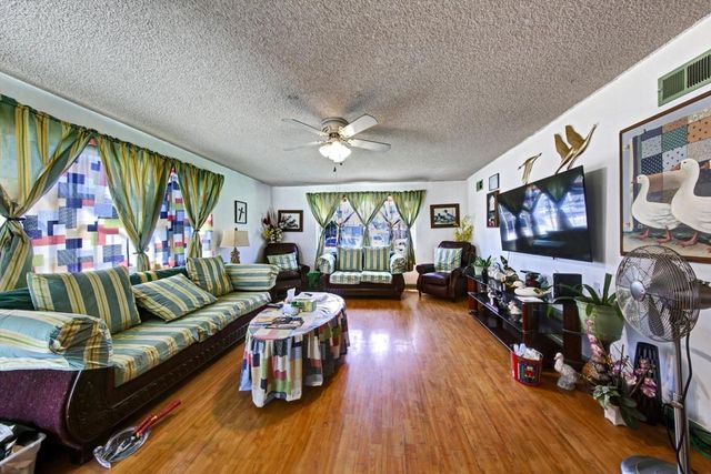 135 Woodlawn Avenue, Chula Vista, CA 91910