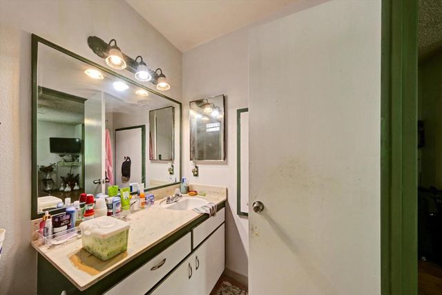 135 Woodlawn Avenue, Chula Vista, CA 91910