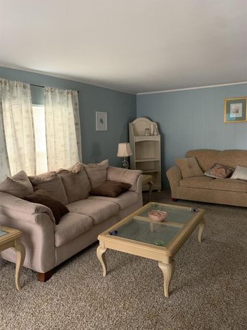 125 E Caribbean, Port St. Lucie, FL 34952