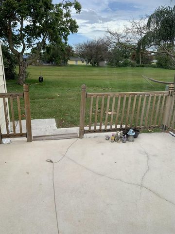 125 E Caribbean, Port St. Lucie, FL 34952