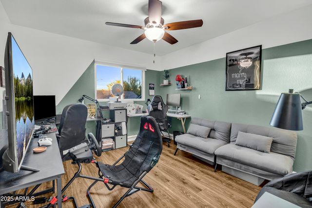 909 W OBISPO Avenue, Mesa, AZ 85210