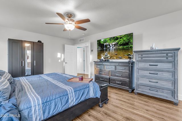 909 W OBISPO Avenue, Mesa, AZ 85210