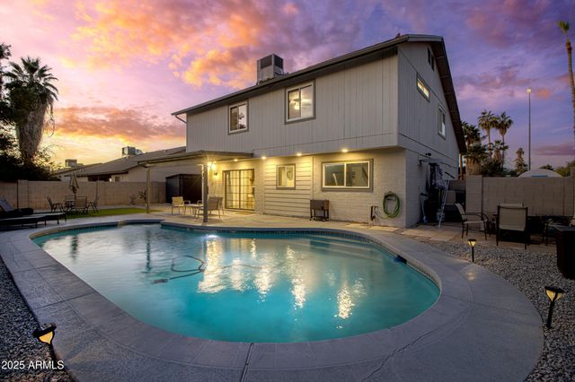 909 W OBISPO Avenue, Mesa, AZ 85210