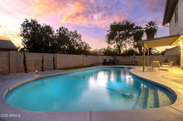 909 W OBISPO Avenue, Mesa, AZ 85210