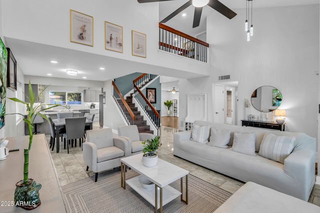 909 W OBISPO Avenue, Mesa, AZ 85210