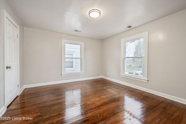 4214 Hazelwood Ave, Louisville, KY 40215