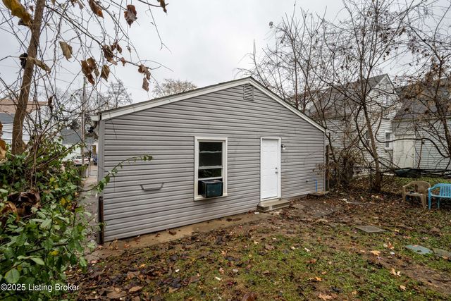 4214 Hazelwood Ave, Louisville, KY 40215