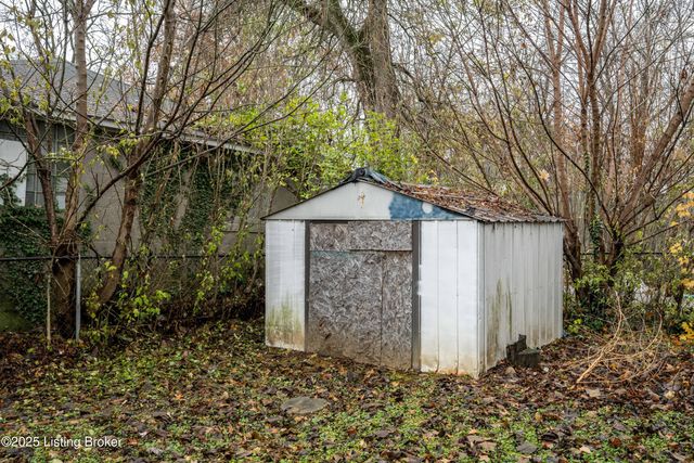 4214 Hazelwood Ave, Louisville, KY 40215