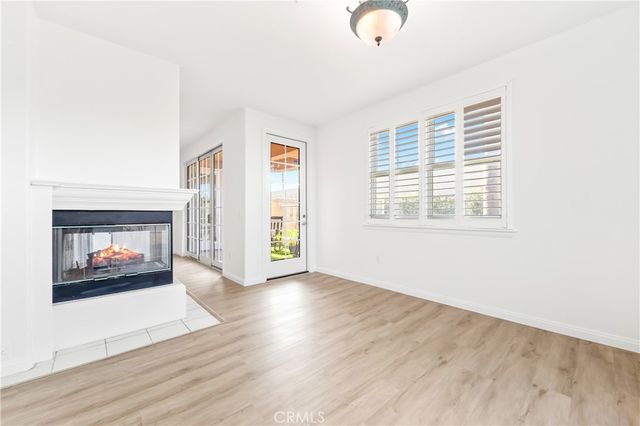 5142 Warner 112, Huntington Beach, CA 92649