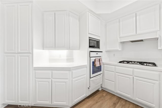 5142 Warner 112, Huntington Beach, CA 92649