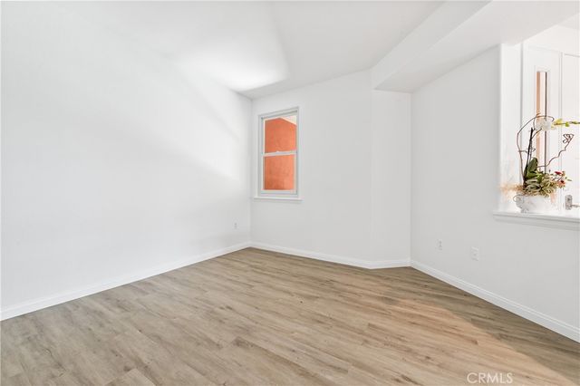 5142 Warner 112, Huntington Beach, CA 92649