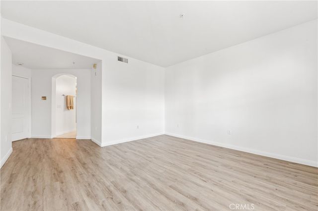 5142 Warner 112, Huntington Beach, CA 92649