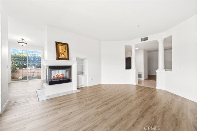 5142 Warner 112, Huntington Beach, CA 92649