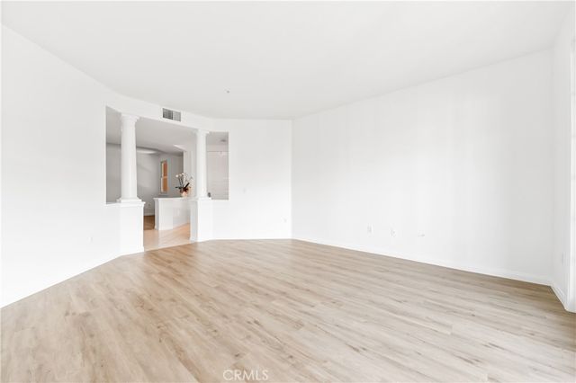 5142 Warner 112, Huntington Beach, CA 92649