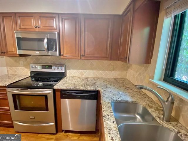 1148 Riverbend Club Drive SE, Atlanta, GA 30339