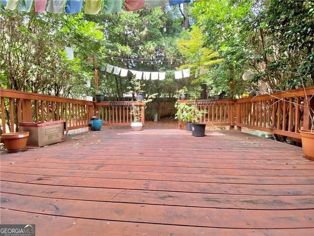 1148 Riverbend Club Drive SE, Atlanta, GA 30339